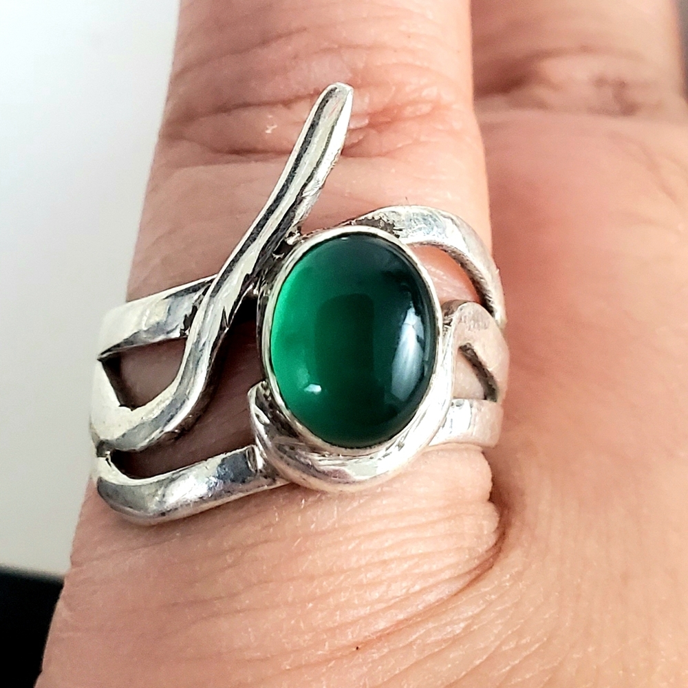 NWT 925 sterling silver and green aventurine ring